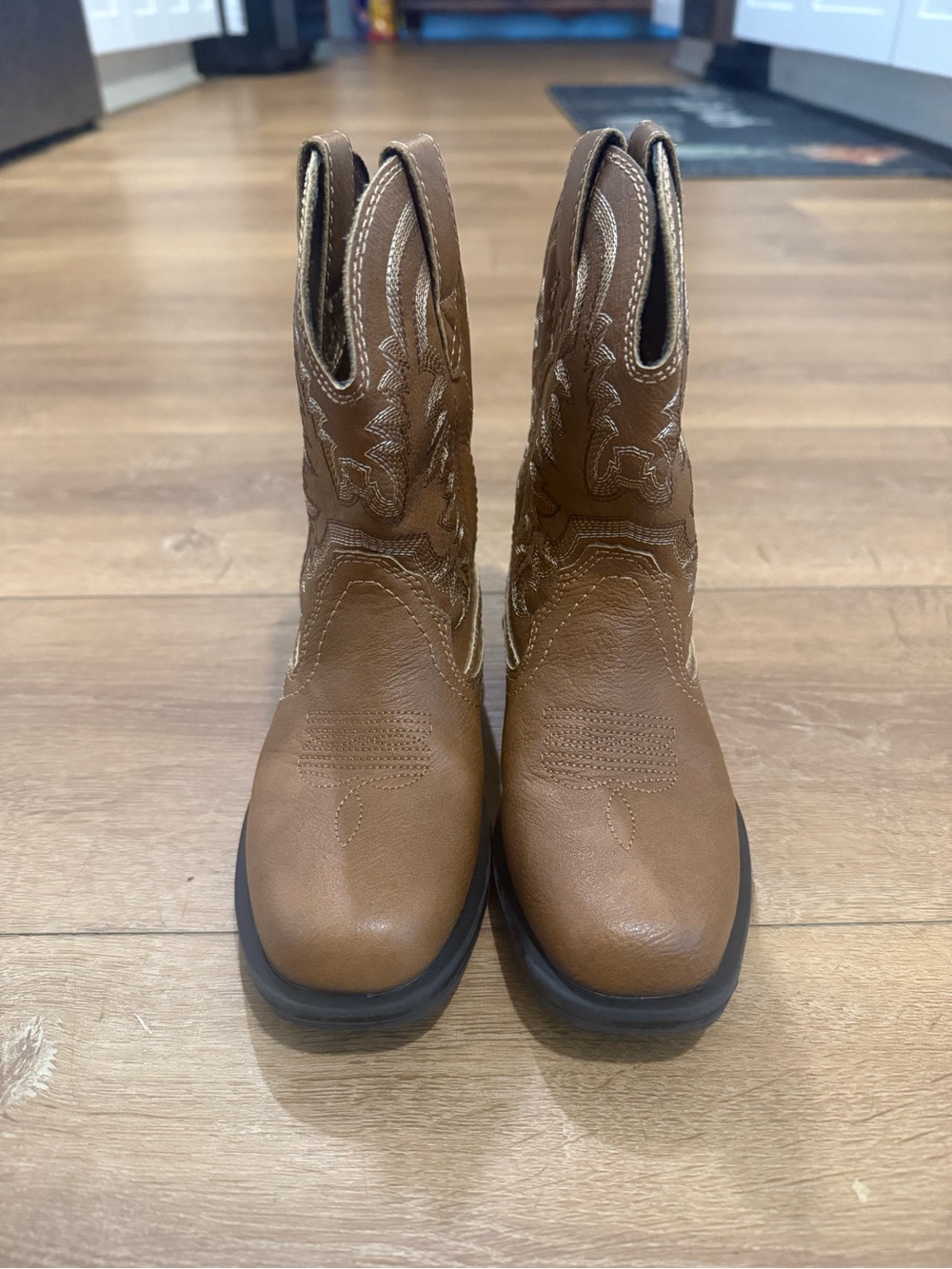 🎀 3/$30 🎀 Dream Pairs Brown Western Cowgirl Boots Size 9